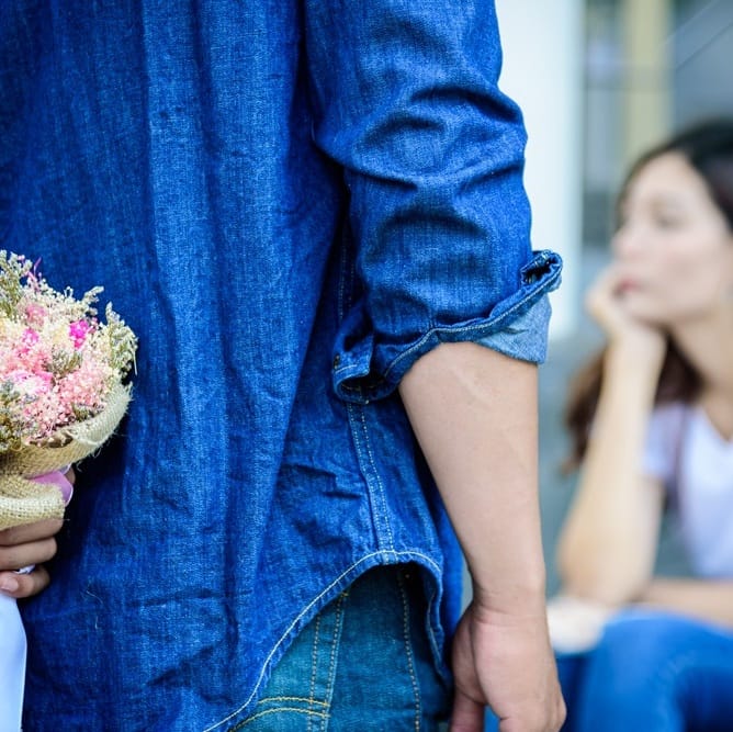 Bouquet de fleurs après une dispute