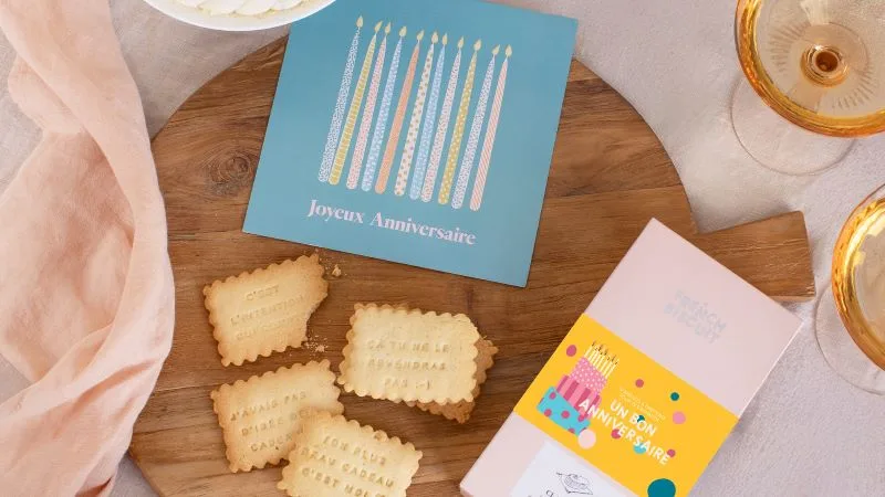 Biscuits joyeux anniversaire personnalisables