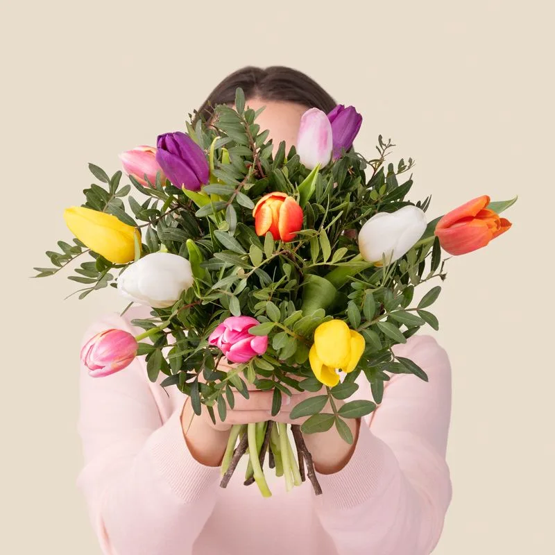 Tulipes pour la Saint-Valentin : une alternative de saison aux roses