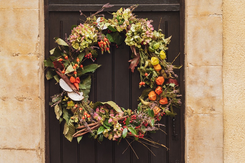 Couronne de fleurs d'automne