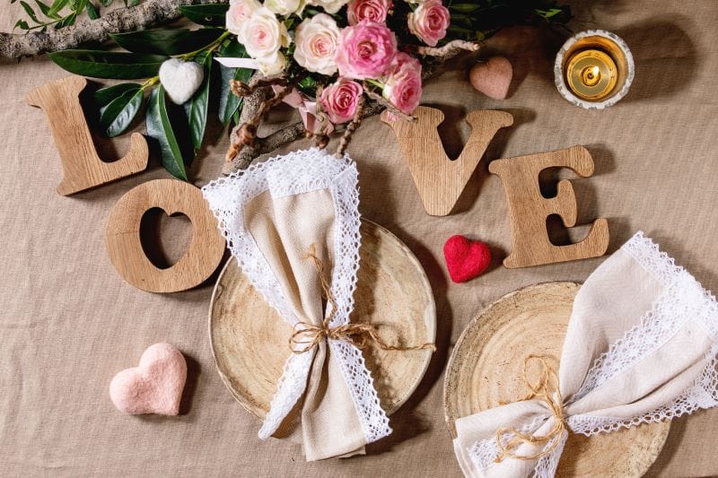 Serviettes en dentelle pour table de Saint Valentin