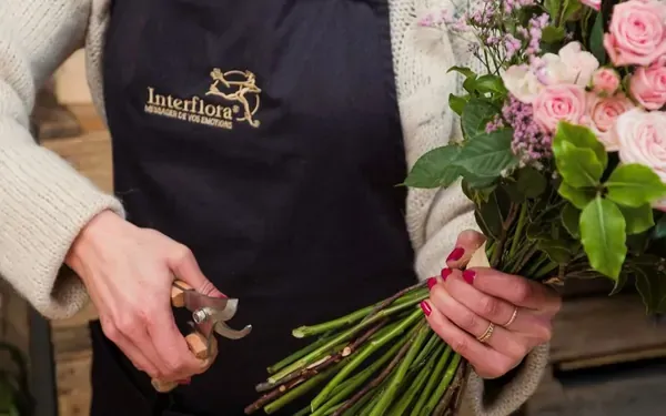 Entretien bouquet fleuriste interflora
