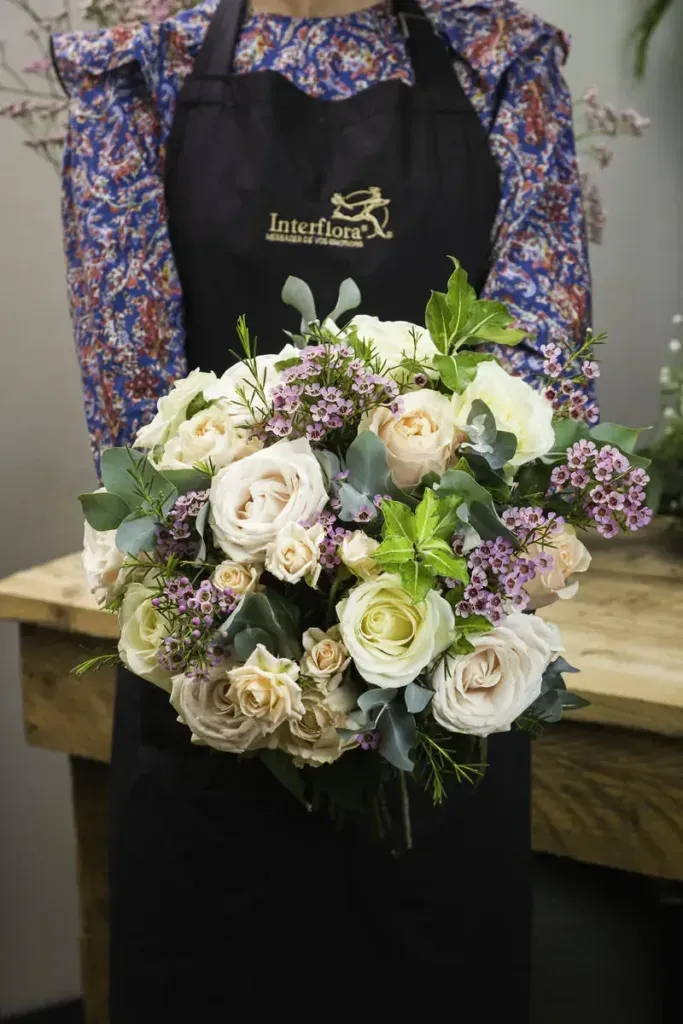 Bouquet clair fleuriste reseau interflora