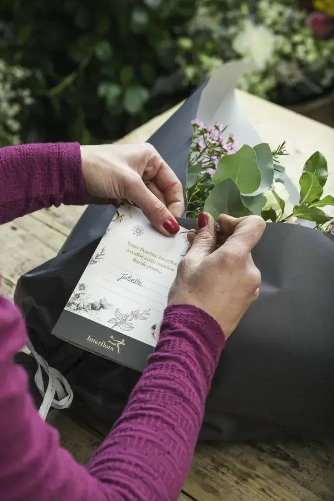 Carte bouquet fleuriste reseau interflora