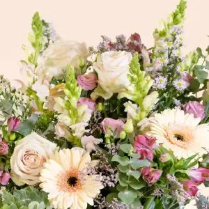 Le bouquet créatif du fleuriste pastel