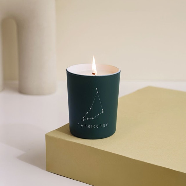 Brassée d'anémones et renoncules - Capricorne