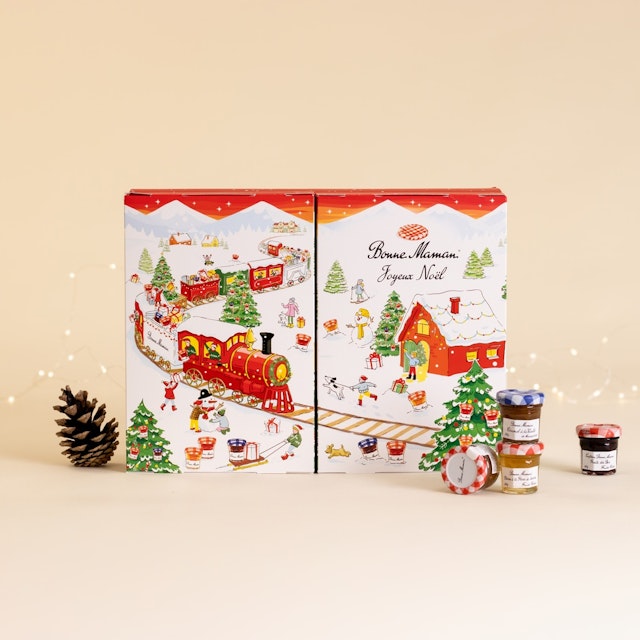 Azalée et son Calendrier de l'Avent Bonne Maman