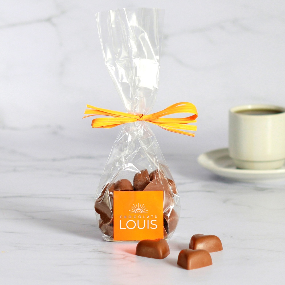 Petite brassée de pivoines et ses chocolats coeur