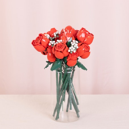 Bouquet de roses rouges LEGO® avec vase
