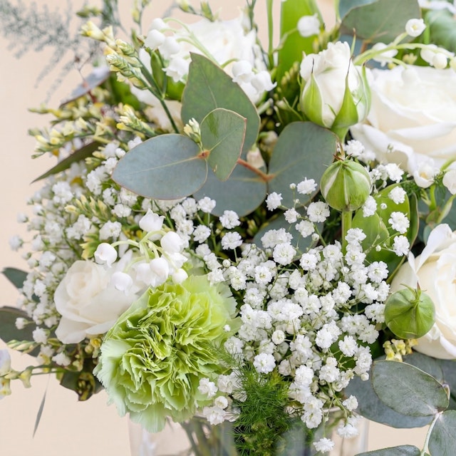 Porte bonheur et son vase offert