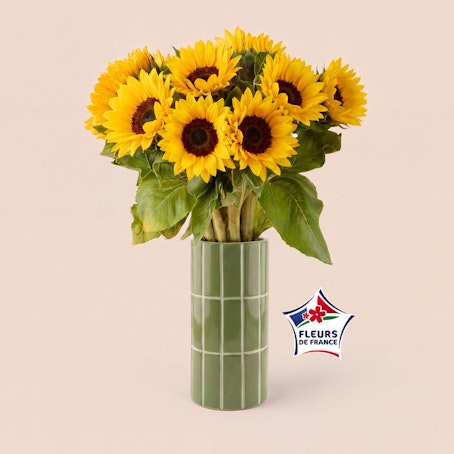 Brassée de tournesols et son vase